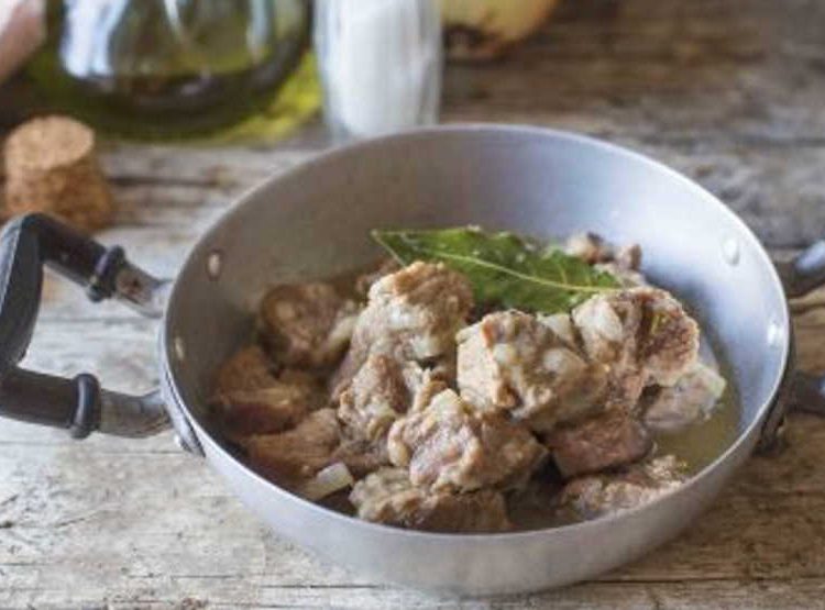 spezzatino mandorle e cipolle